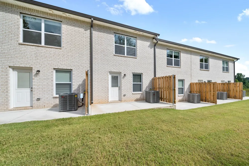 305 Longshadow Trl #E Clarksville, TN 37043