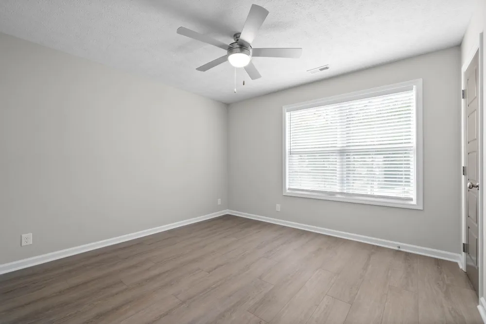 305 Longshadow Trl #E Clarksville, TN 37043