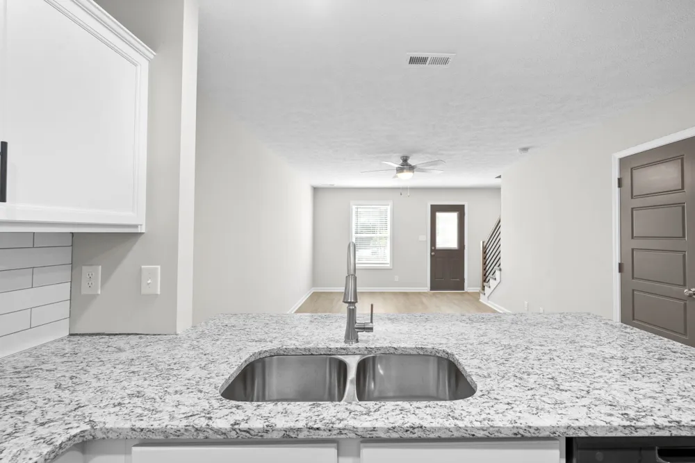 305 Longshadow Trl #E Clarksville, TN 37043