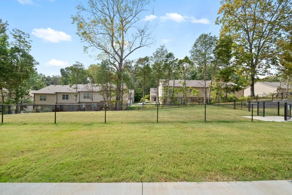 305 Longshadow Trl #E Clarksville, TN 37043
