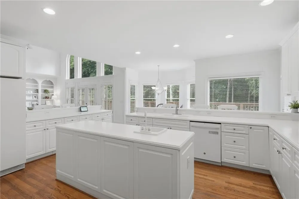 12125 Helleri Hollow Johns Creek, GA 30005