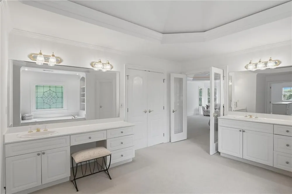 12125 Helleri Hollow Johns Creek, GA 30005