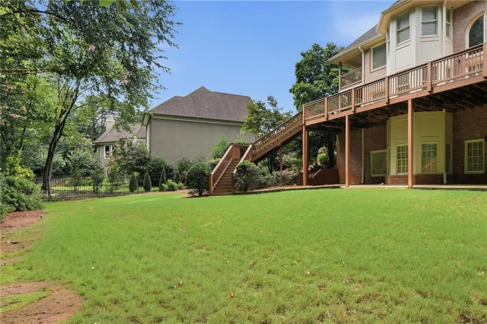 12125 Helleri Hollow Johns Creek, GA 30005