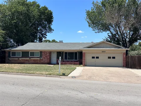 1321 Hurstview Drive