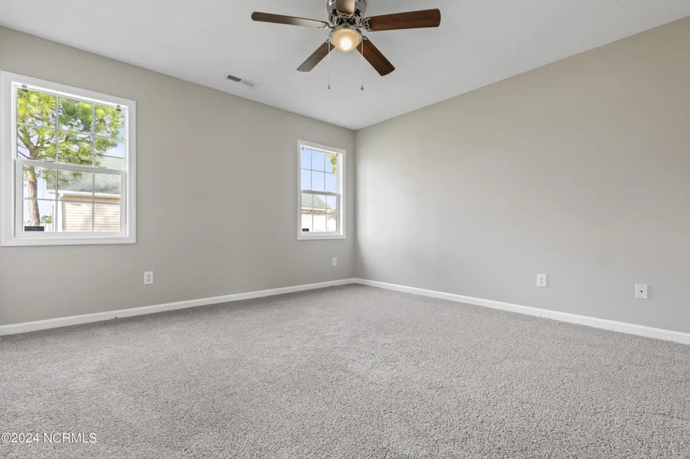 305 Foxridge Lane Hubert, NC 28539