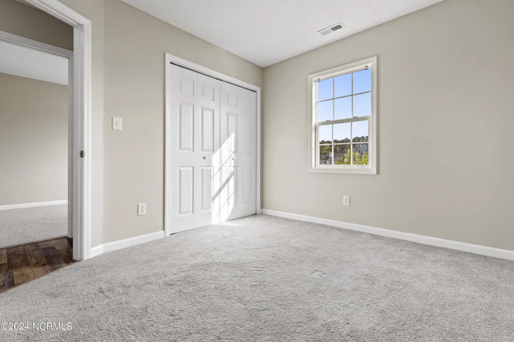 305 Foxridge Lane Hubert, NC 28539