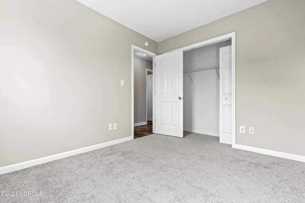 305 Foxridge Lane Hubert, NC 28539