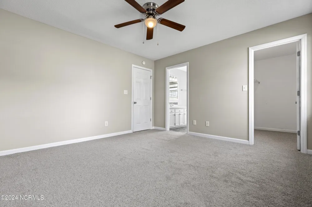 305 Foxridge Lane Hubert, NC 28539