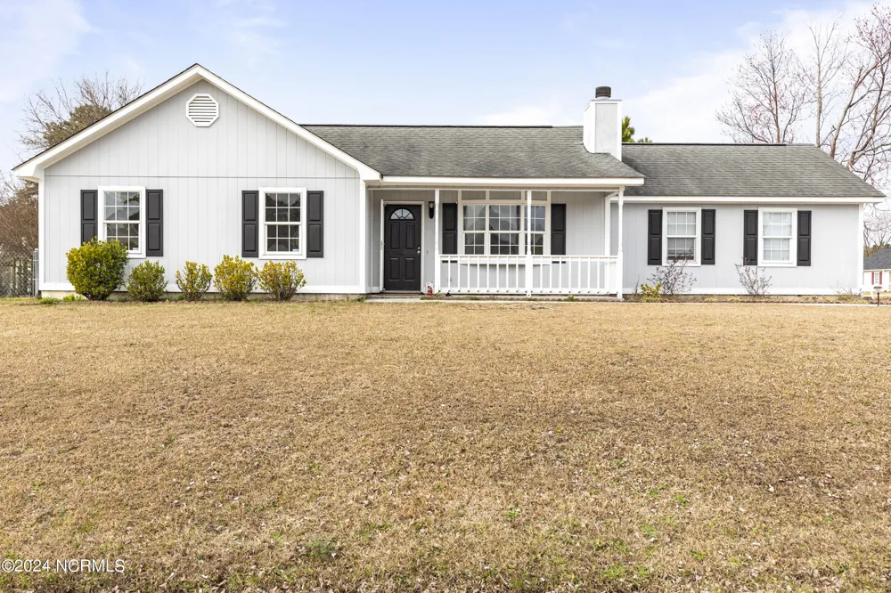 305 Foxridge Lane Hubert, NC 28539
