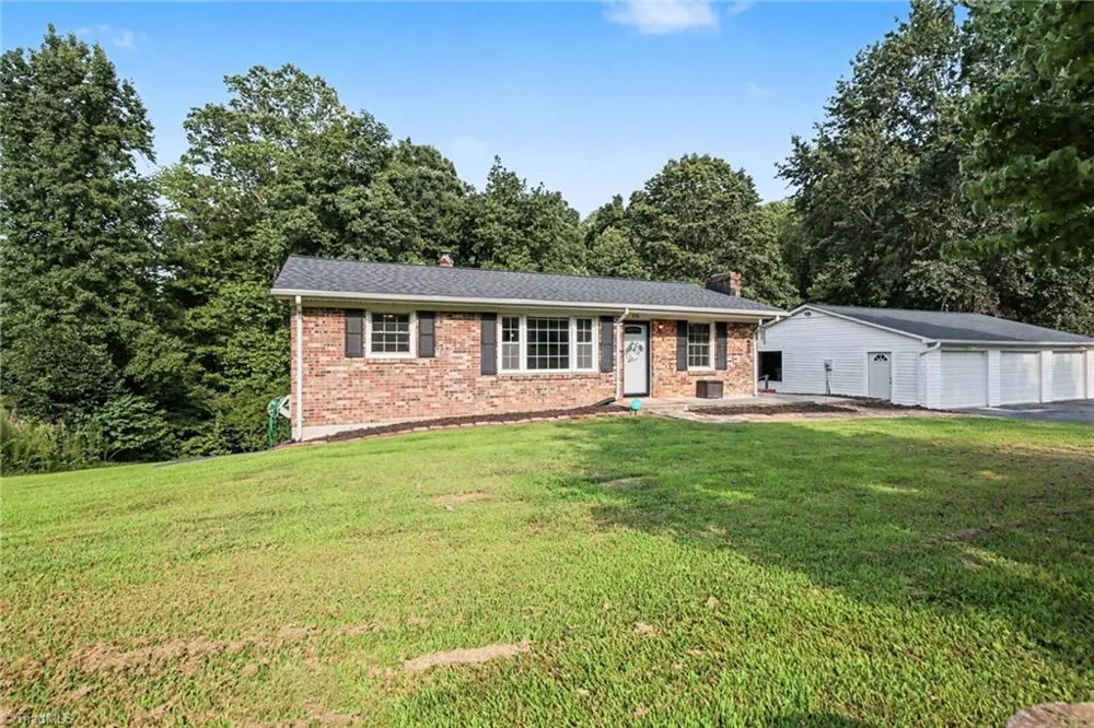856 Lovelace Road Pelham, NC 27311