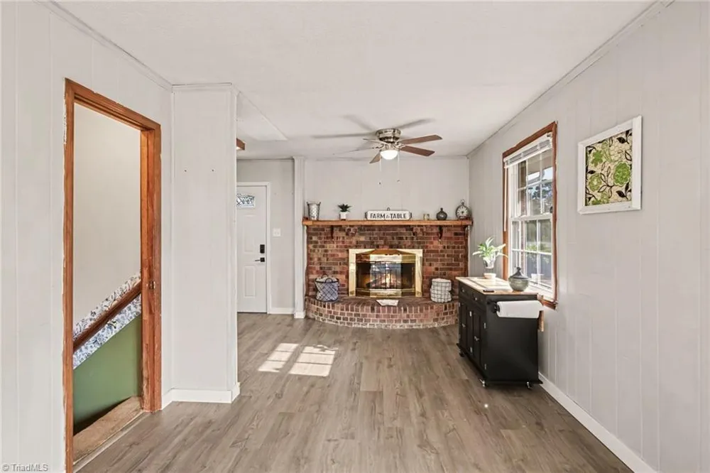 856 Lovelace Road Pelham, NC 27311