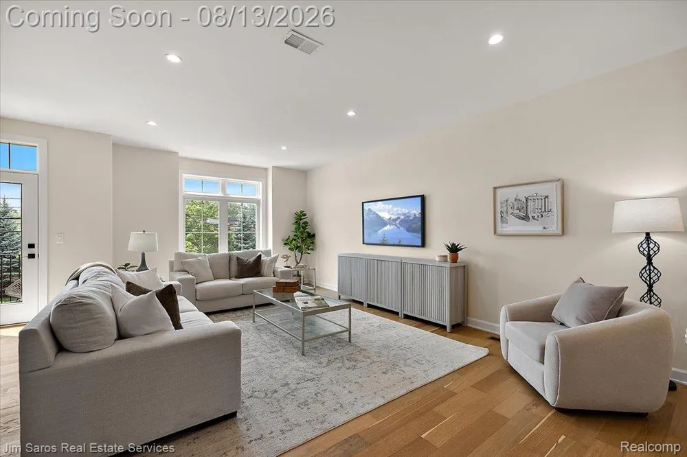 378 Notre Dame Street Grosse Pointe City, MI 48230
