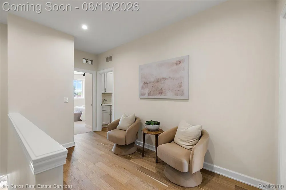 378 Notre Dame Street Grosse Pointe City, MI 48230