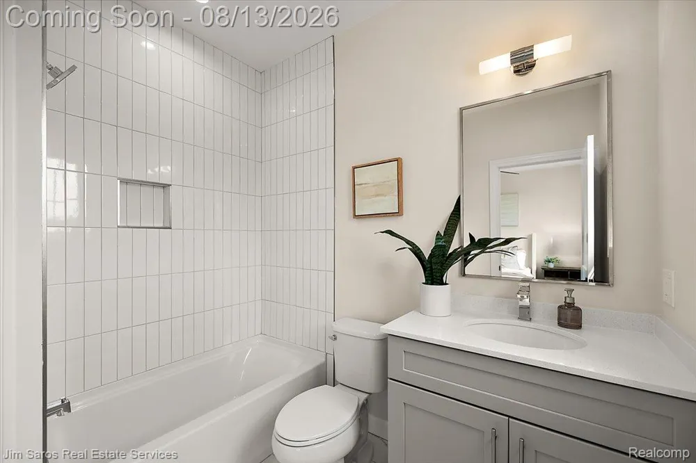 378 Notre Dame Street Grosse Pointe City, MI 48230