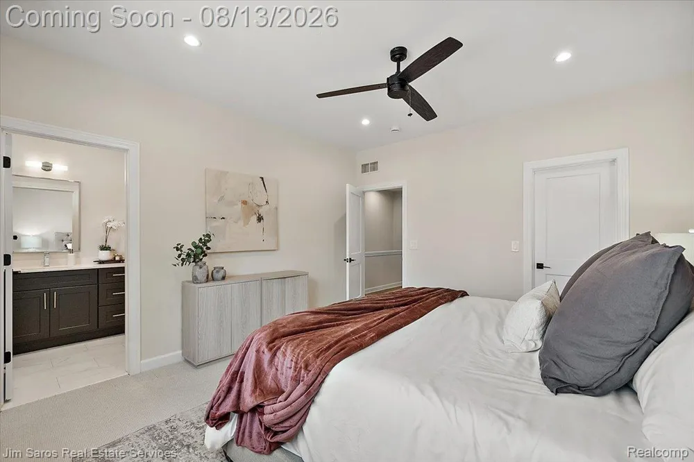 378 Notre Dame Street Grosse Pointe City, MI 48230