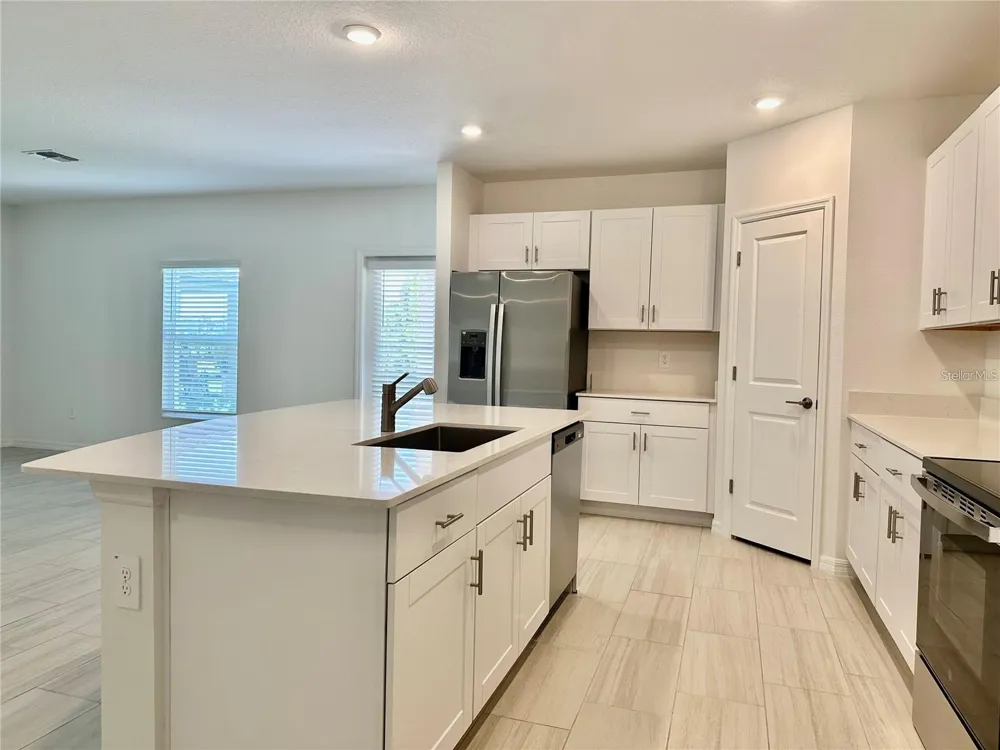 17606 HAPPYTRAILS STREET Land O Lakes, FL 34638