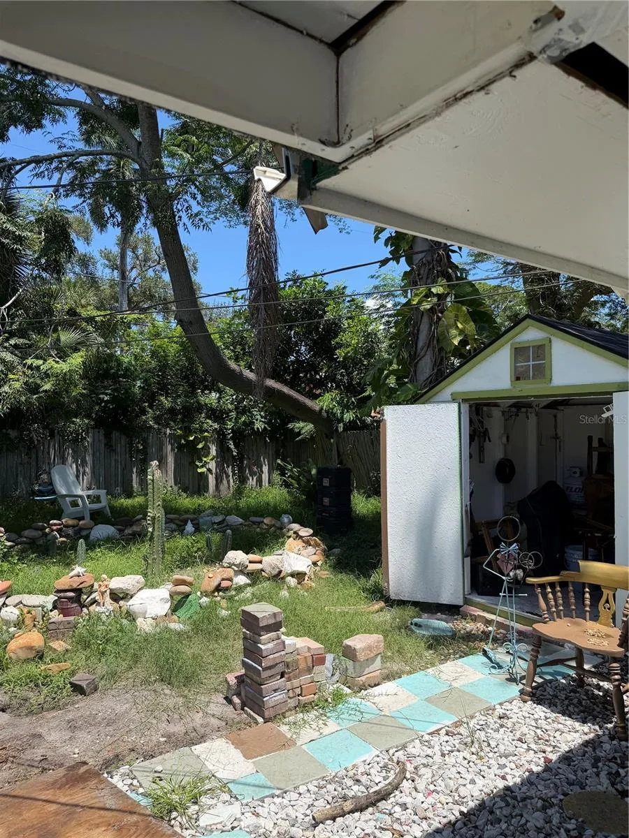 811 28TH AVENUE S St Petersburg, FL 33705