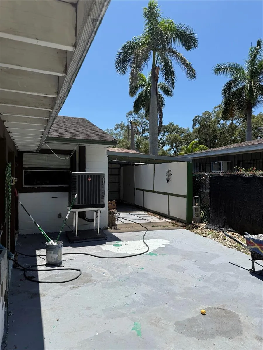 811 28TH AVENUE S St Petersburg, FL 33705
