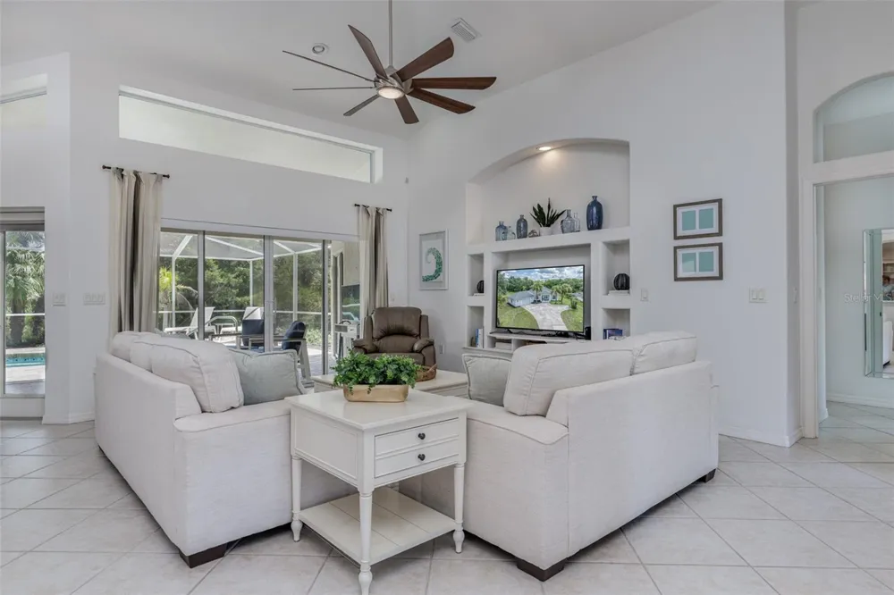 893 BENNINGTON TERRACE Inverness, FL 34453