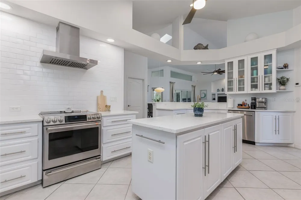 893 BENNINGTON TERRACE Inverness, FL 34453