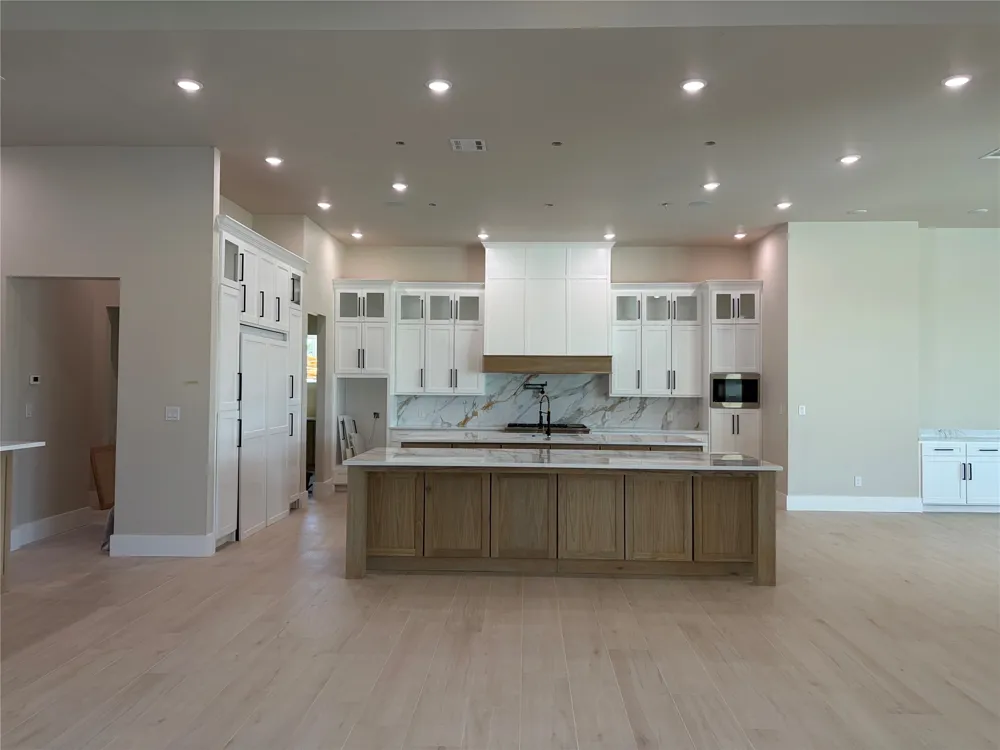 304 Mint Ridge Burleson, TX 76028