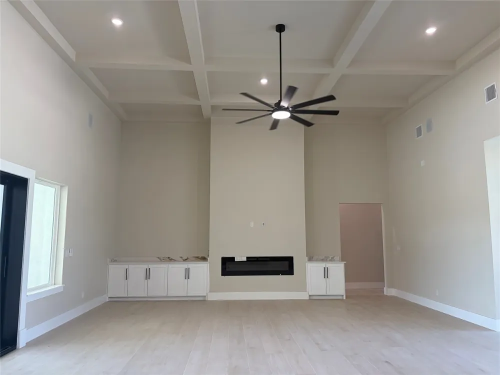 304 Mint Ridge Burleson, TX 76028