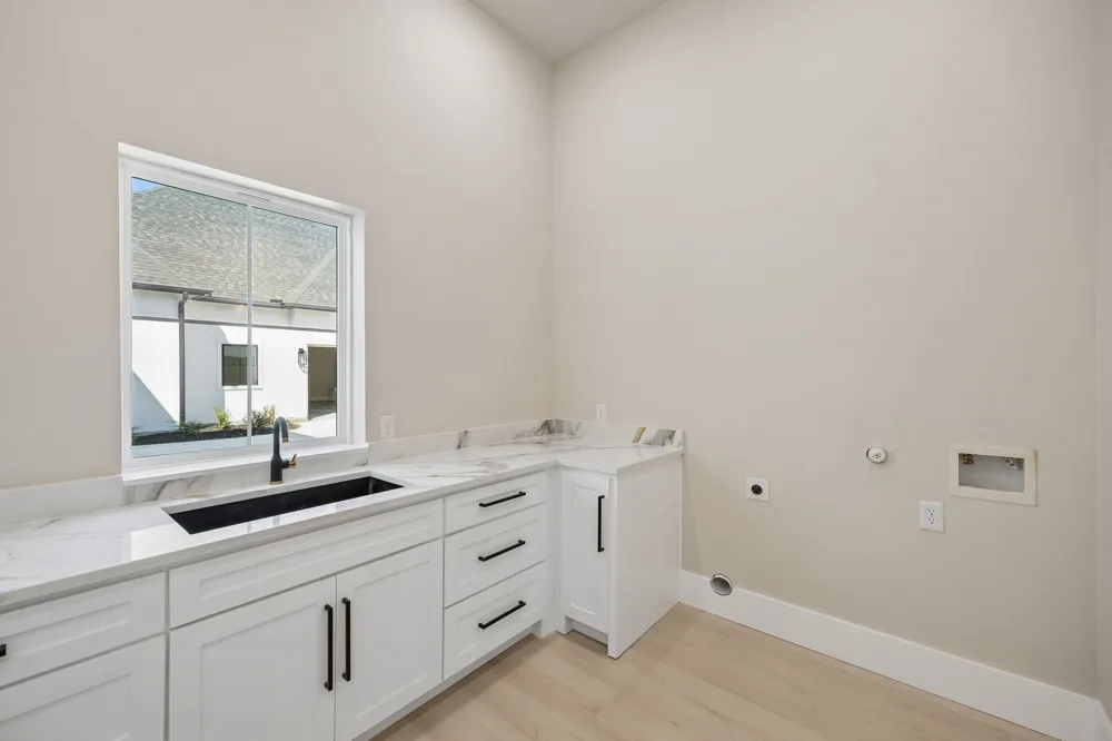 304 Mint Ridge Burleson, TX 76028
