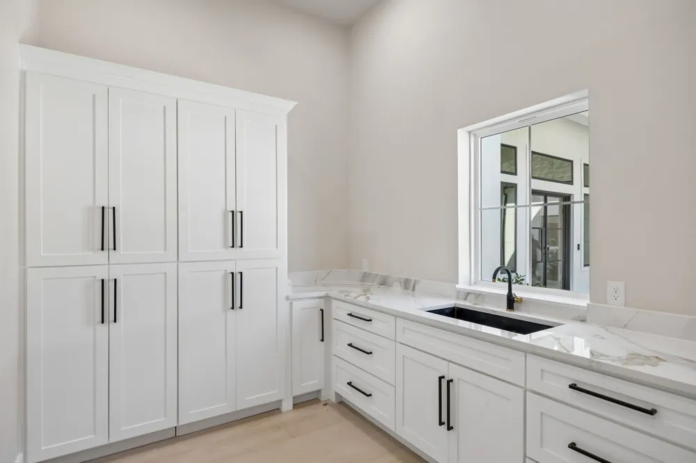 304 Mint Ridge Burleson, TX 76028