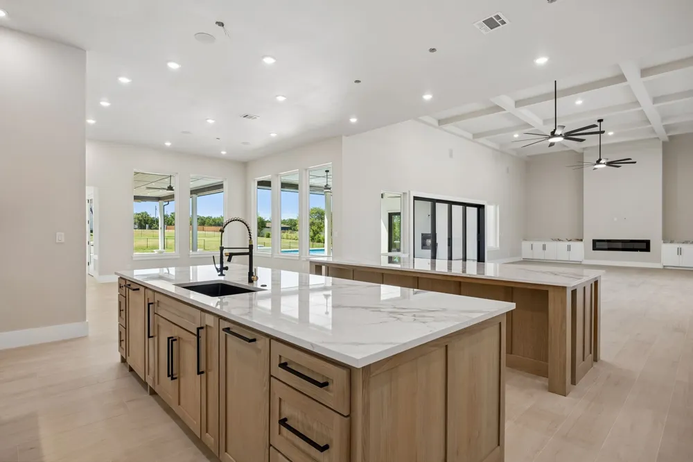 304 Mint Ridge Burleson, TX 76028