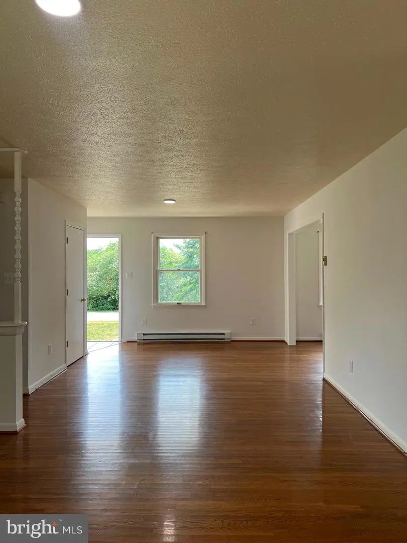 303 HACKBERRY DRIVE Stephens City, VA 22655