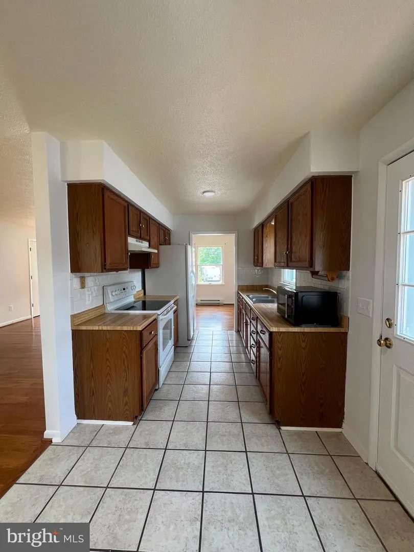 303 HACKBERRY DRIVE Stephens City, VA 22655