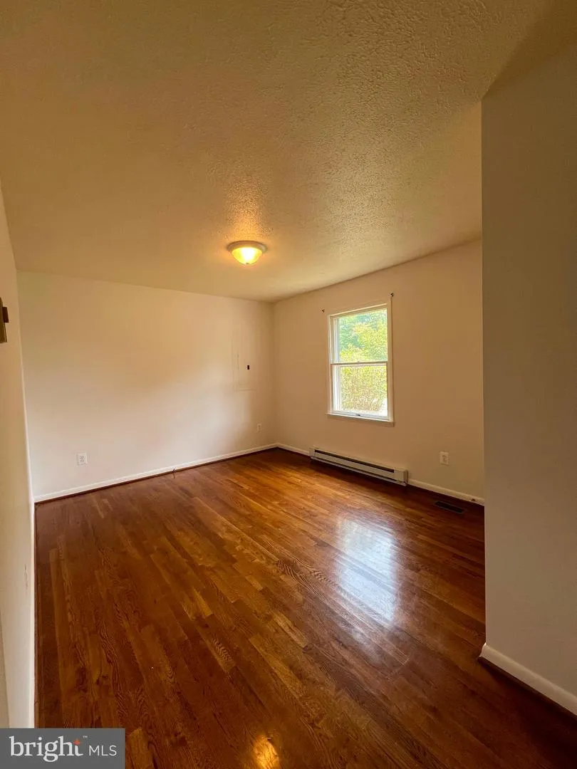303 HACKBERRY DRIVE Stephens City, VA 22655