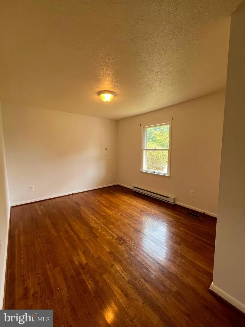 303 HACKBERRY DRIVE Stephens City, VA 22655