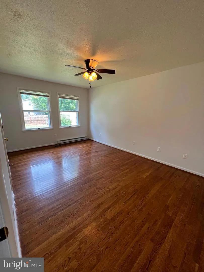 303 HACKBERRY DRIVE Stephens City, VA 22655