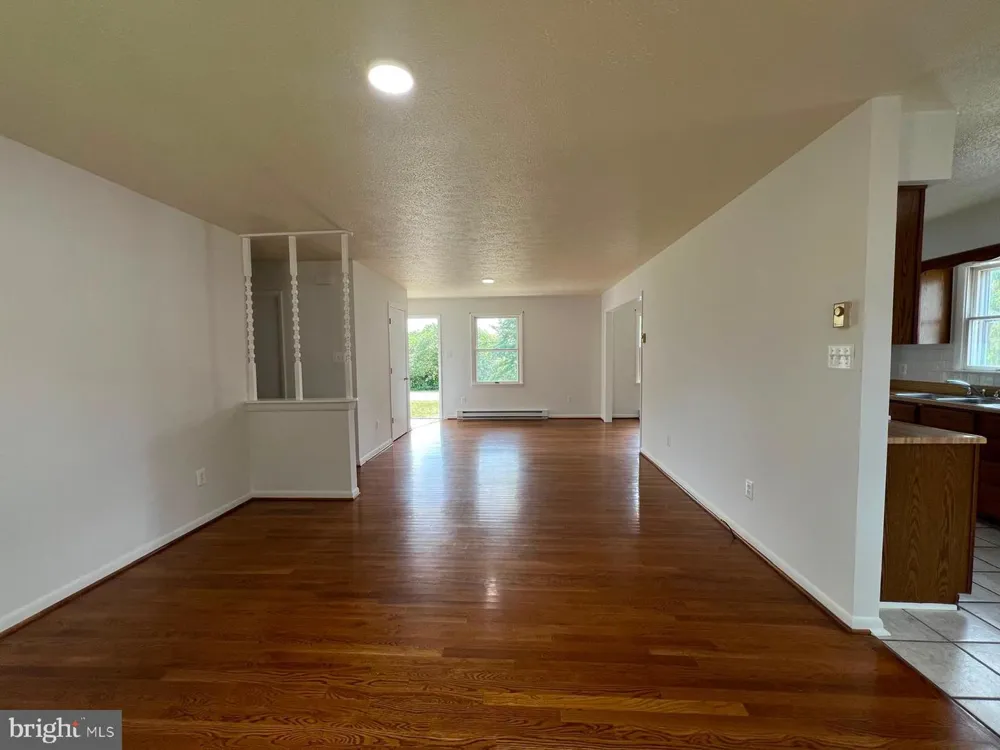 303 HACKBERRY DRIVE Stephens City, VA 22655