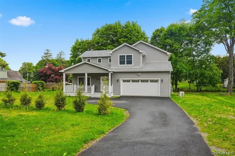 33 Howland Avenue