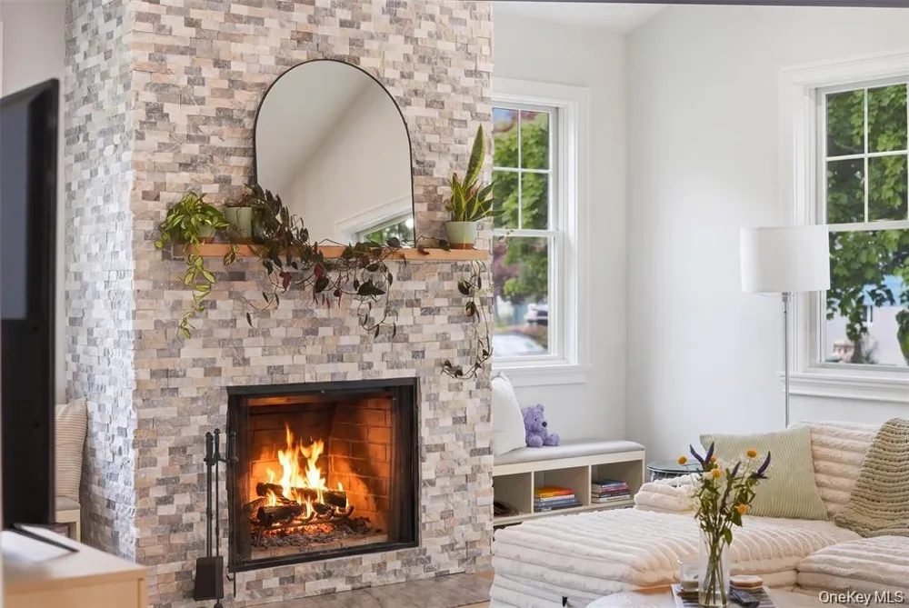 33 Howland Avenue Beacon, NY 12508