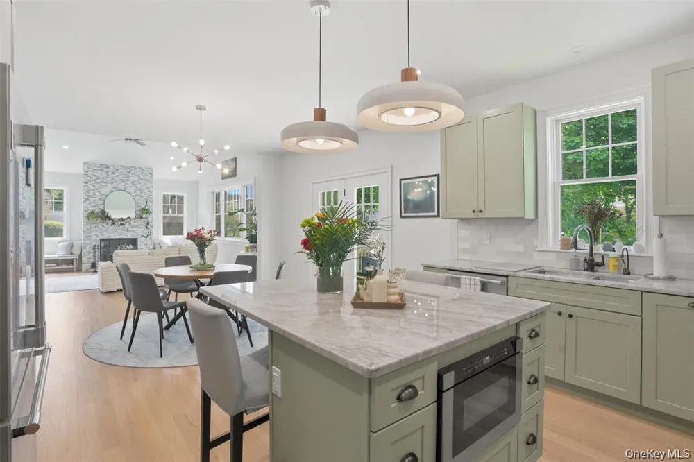 33 Howland Avenue Beacon, NY 12508