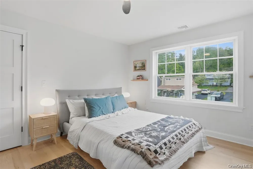 33 Howland Avenue Beacon, NY 12508