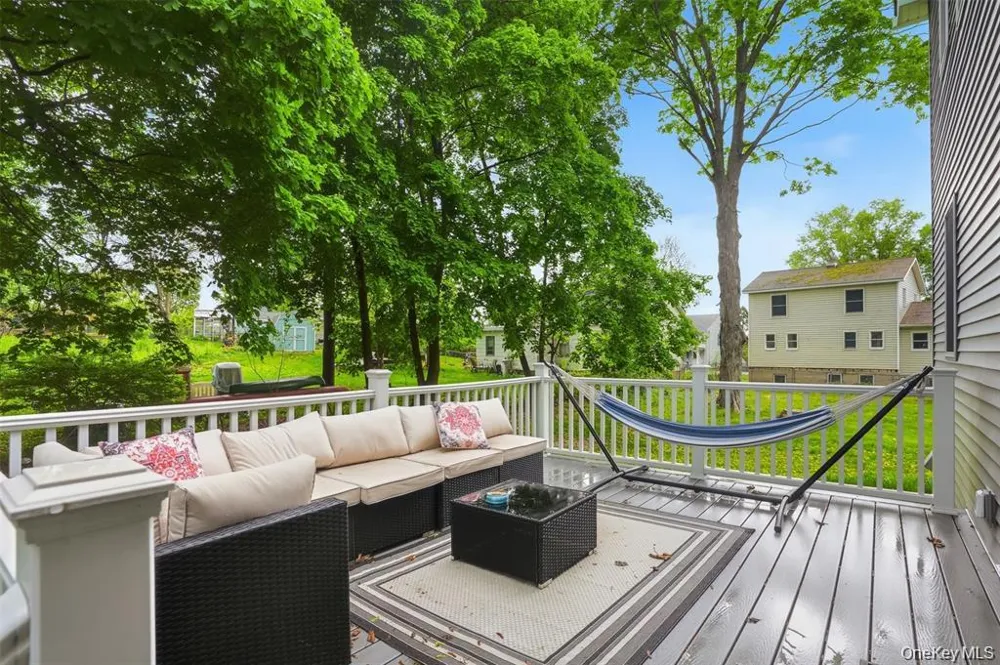 33 Howland Avenue Beacon, NY 12508