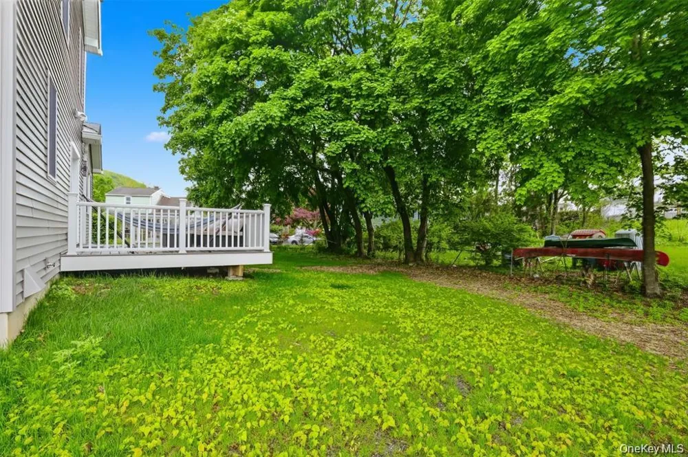33 Howland Avenue Beacon, NY 12508