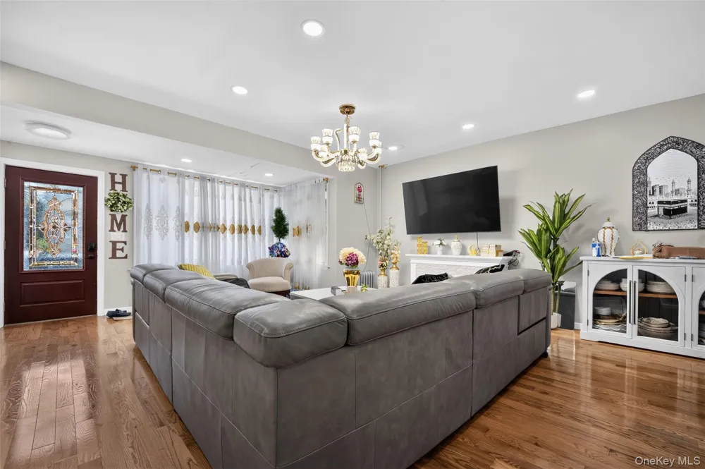 11634 131st Street South Ozone Park, NY 11420