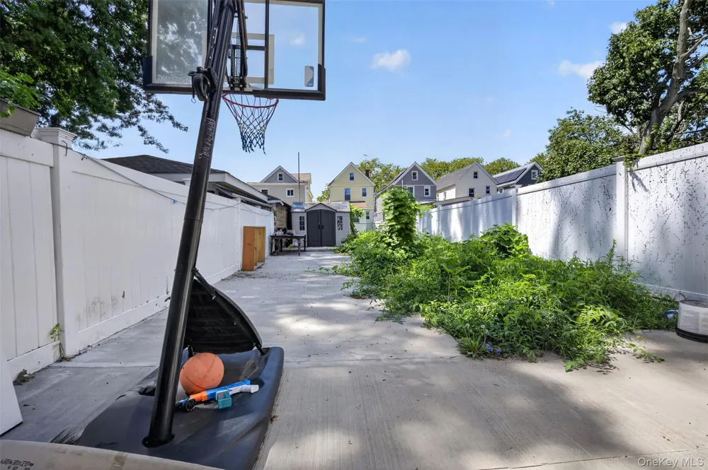 11634 131st Street South Ozone Park, NY 11420