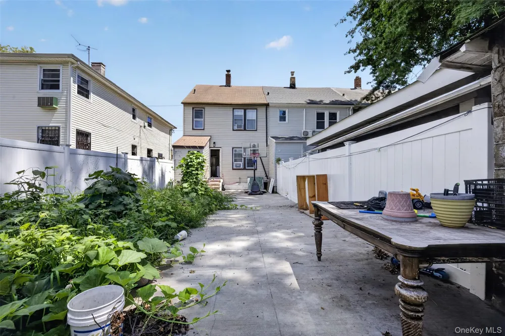11634 131st Street South Ozone Park, NY 11420