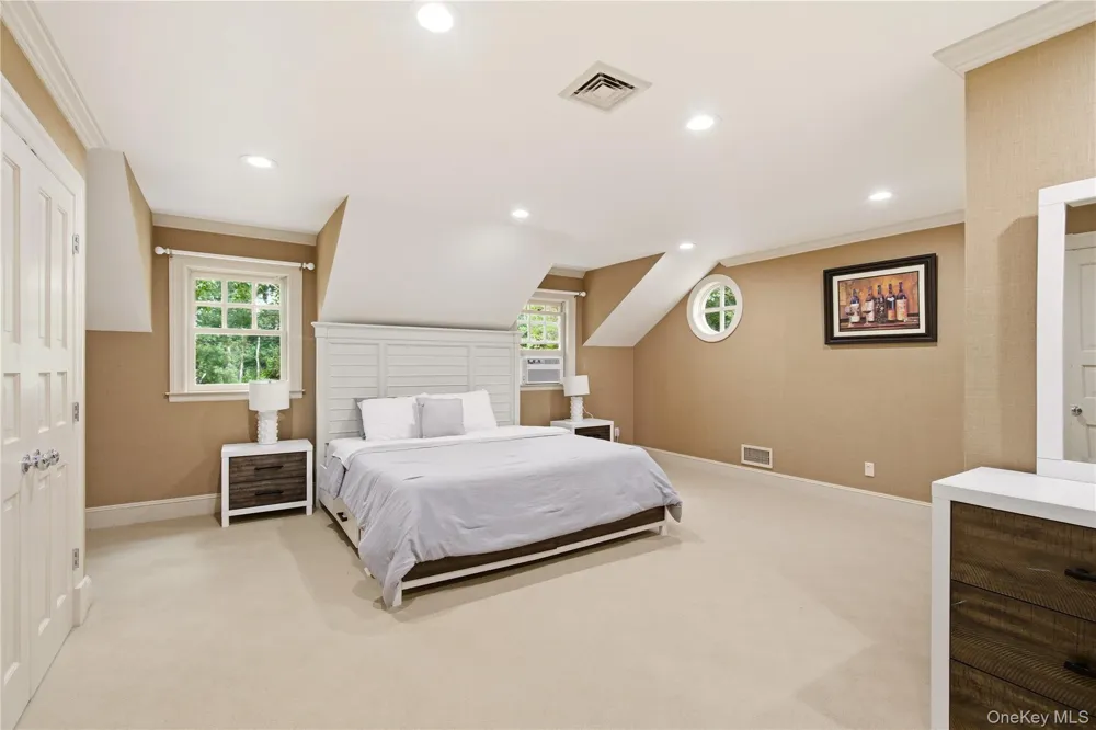 1620 Old Cedar Swamp Road Brookville, NY 11545