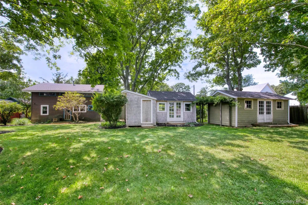 44 (1180) Sound Road Greenport, NY 11944