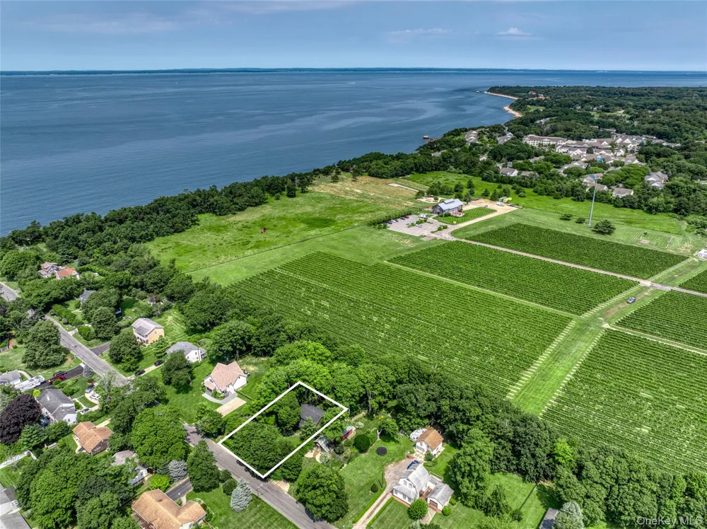 44 (1180) Sound Road Greenport, NY 11944