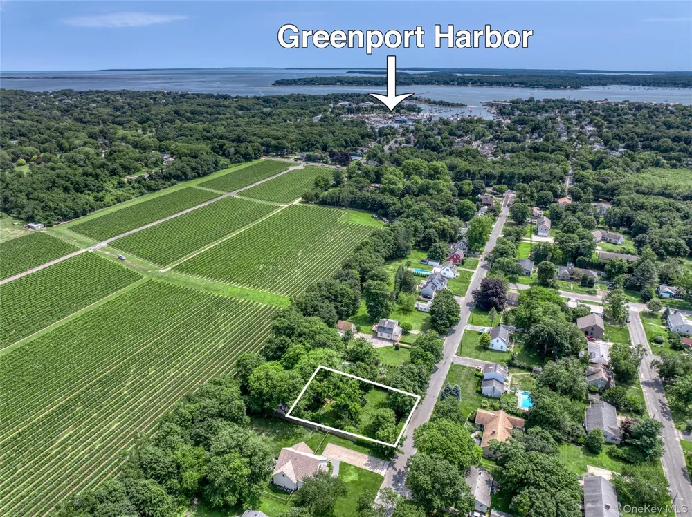 44 (1180) Sound Road Greenport, NY 11944