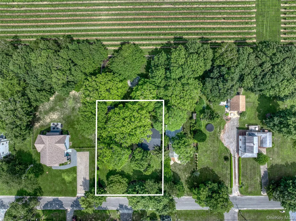 44 (1180) Sound Road Greenport, NY 11944