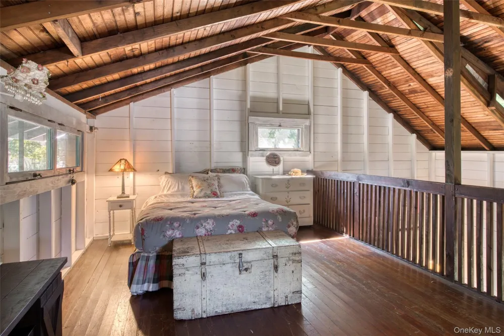 44 (1180) Sound Road Greenport, NY 11944